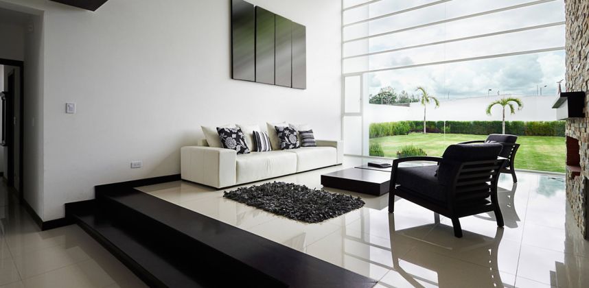 Minimal & Light Living Area ()